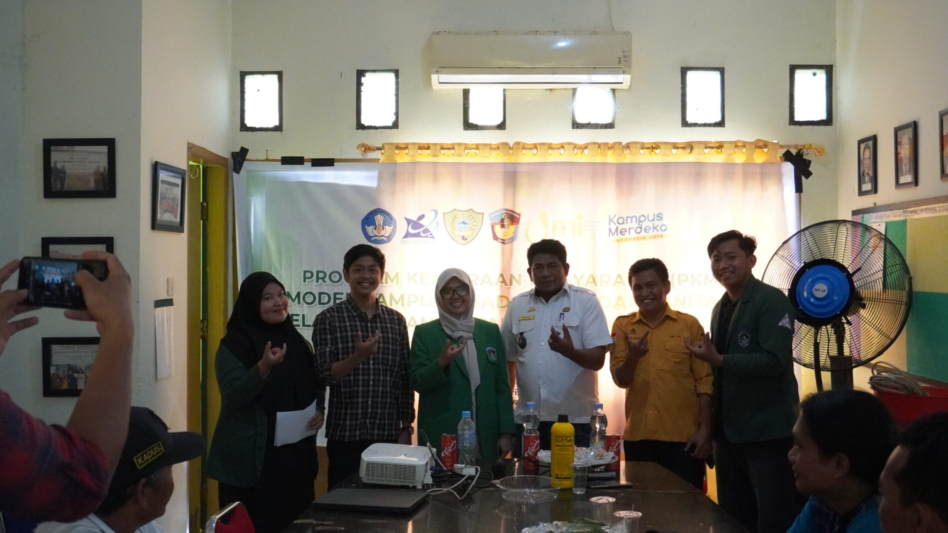 Dosen UMI Ajak Warga Maros Manfaatkan Kotoran Sapi Jadi Kompos dan Biogas