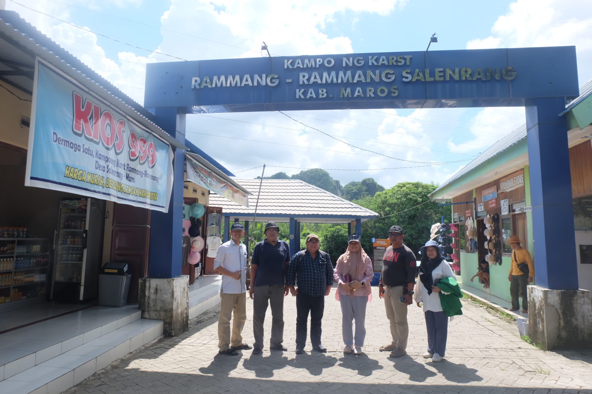 Observasi Lokasi PKM Eksternal di Kampong Rammang-Rammang Salenrang, Kabupaten Maros