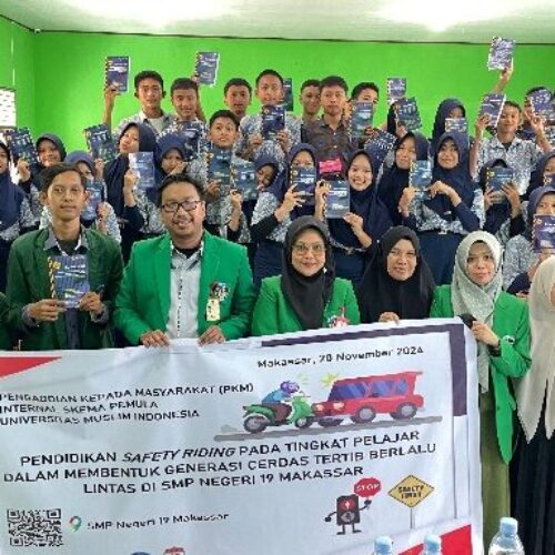 Tim PKM UMI Sosialisasikan Pendidikan Safety Riding Pada Tingkat Pelajar di SMP Negeri 19 Makassar