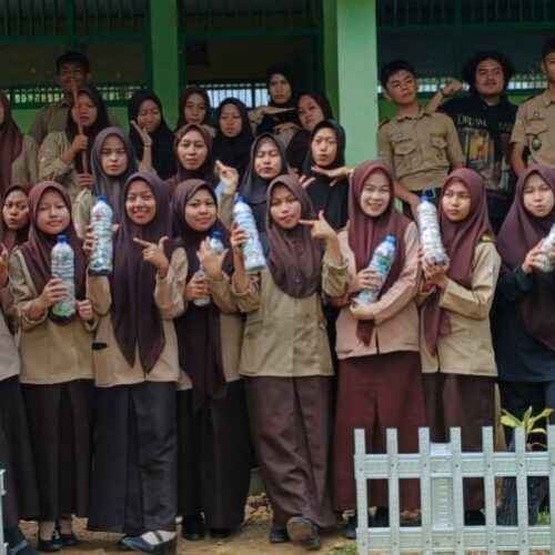 BIMTEK Go Green Economy Melalui Daur Ulang Sampah dengan Metode Ecobrick