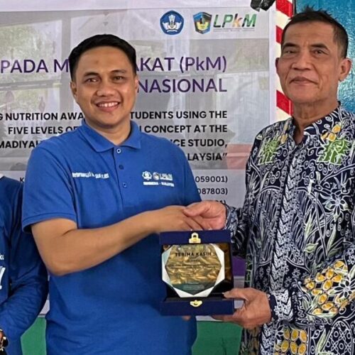 Dosen Fakultas Kesehatan Masyarakat menggelar Kegiatan Pengabdian Kepada Masyarakat (PKM) Internasional “Developing Nutrition Awereness Students Using The Five Levels Of Prevention Concept at The Muhammadiyah Kampung Bharu Guidance Studio, Kuala Lumpur, Malaysia”