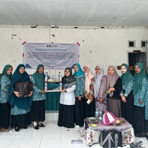 PKM Pelatihan Pembuatan Ecobrick Dari Limbah Plastik Sebagai Peluang Usaha Pengembangan Ecoproduct Yang Bernilai Ekonomi Tinggi
