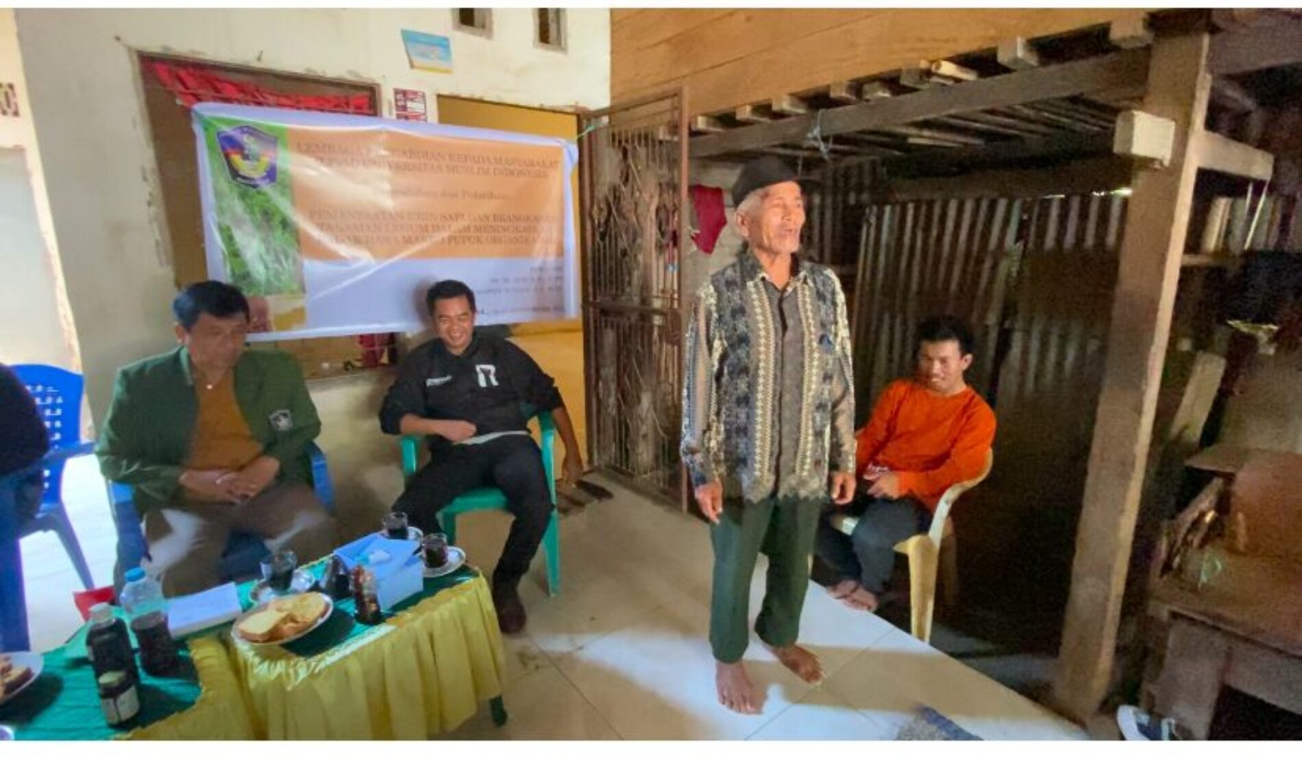 Pemanfaatan Limbah Urine Sapi dan Brangkasan Tanaman Legum untuk Pembuatan POC Nitrogen Tinggi di Kecamatan Galesong Kabupaten Takalar