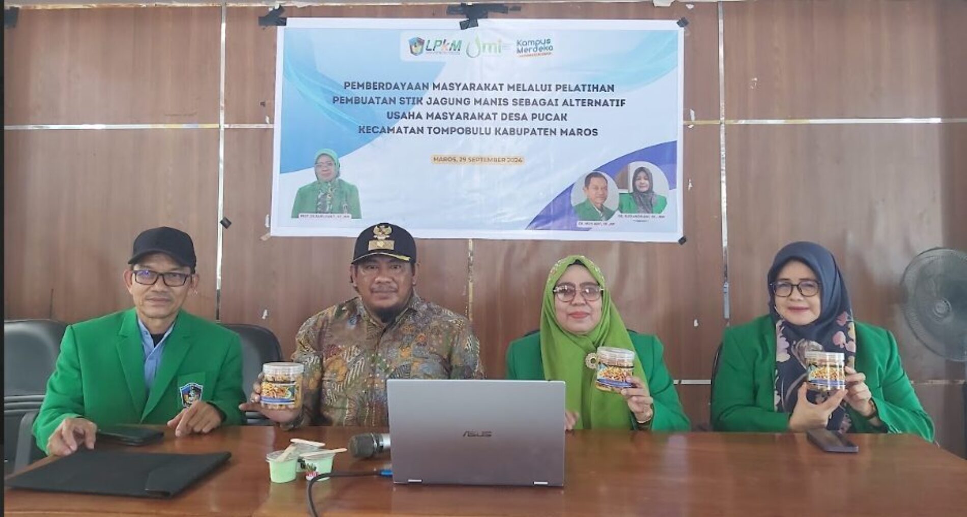 Tim PKM UMI Melaksanakan Pemberdayaan Masyarakat Desa Pucak Melalui Inovasi Stik Jagung Manis