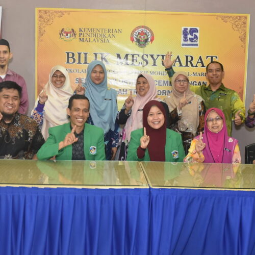 Tim FIKOM UMI Laksanakan Workshop Keamanan Digital di Malaysia