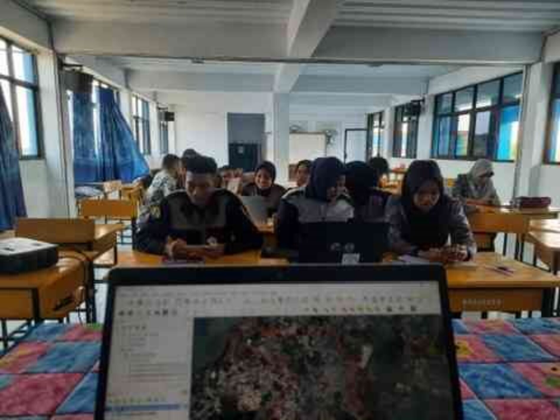 UMI Kembali Melaksanakan Kegiatan Pengabdian Kepada Masyarakat Bidang Pendidikan di SMK Penerbangan Techno Terapan