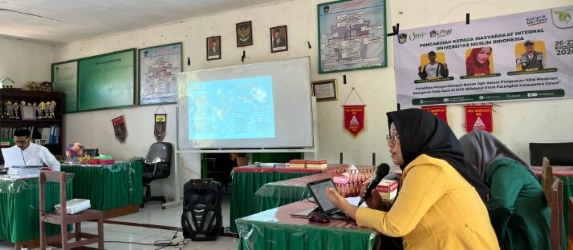 Pelatihan Pengembangan Bahan Ajar dalam Penguatan Nilai Moderasi Beragama Guru di Mts. Wihdatul Ulum Kab. Gowa