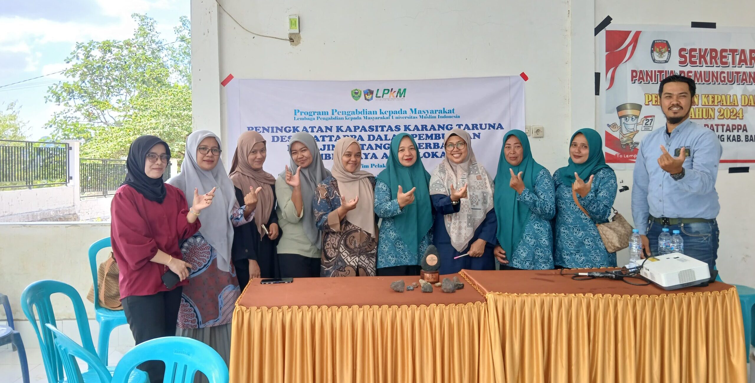PkM UMI Latih Warga Desa Pattappa buat Kerajinan Tangan dari Batuan Universitas Muslim Indonesia (UMI) mengadakan program Pengabdian Kepada Masyarakat (PkM) untuk warga Desa Pattappa, Kecamatan Pujananting, Kabupaten Barru