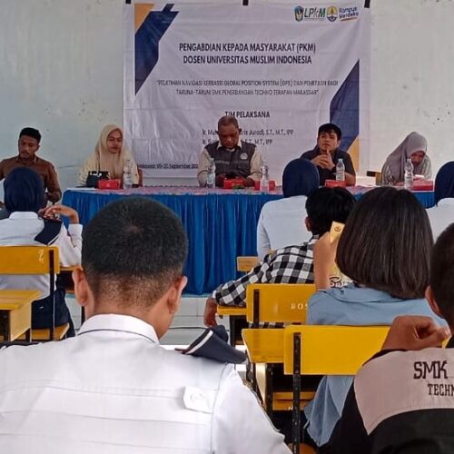 Tim Pengabdian Kepada Masyarakat Dosen UMI memberikan Pelatihan Navigasi GPS dan Pemetaan bagi Taruna-Taruni SMK Penerbangan Techno Terapan Makassar