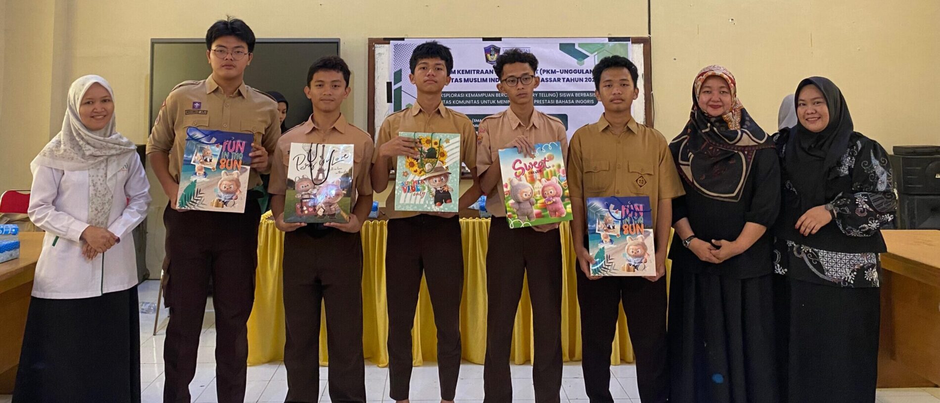 Penampilan Storytelling Santri MAS IMMIM di Pengabdian Dosen UMI: Enhance my “Percaya diri”
