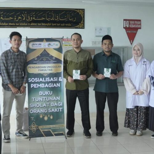 Dosen UMI Distribusikan Buku Saku Tuntunan Salat Kepada Pasien RS  sebagai Pengabdian Masyarakat Skema Unggulan Universitas