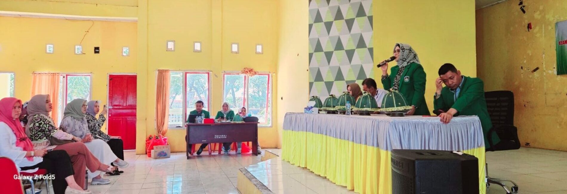 Meningkatkan Kesadaran Hak Konsumen dan Keamanan Pangan: Sebuah Edukasi Komunitas