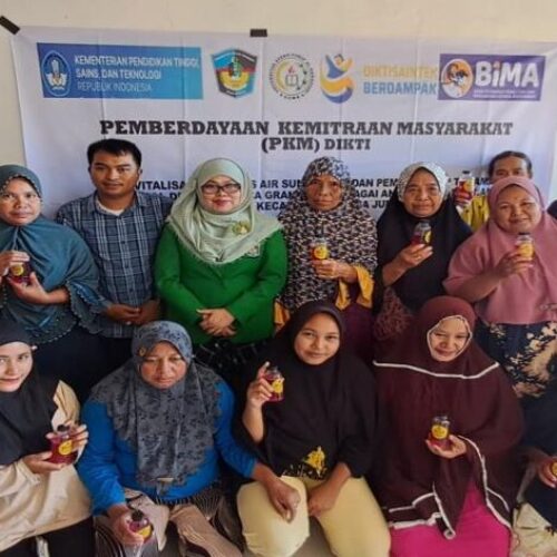Pemanfaatan Tanaman Delima Tim Pengabdi DPPM DIKTI Melakukan Pendampingan Pembuatan Minuman Kesehatan sebagai UpayaPencegahan Kecacingan di Kab. Gowa