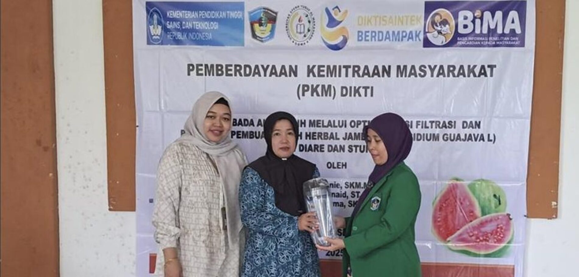 Inovasi IPTEK Kualitas Air Bersih dan Edukasi Pemanfaatan Jambu Biji Sebagai Tanaman Anti Diare dan Stunting di Desa Kampili Kab. Gowa