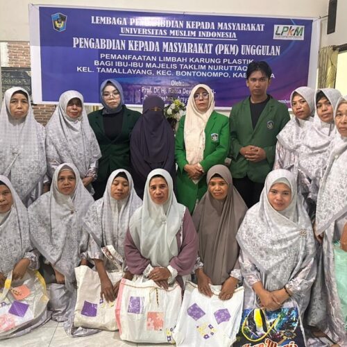 Pemanfaatan Limbah karung Plastik Bago Ibu- Ibu MT Nurtaqwa kelurahan Tamallayang Kec Bontononpo Kab Gowa
