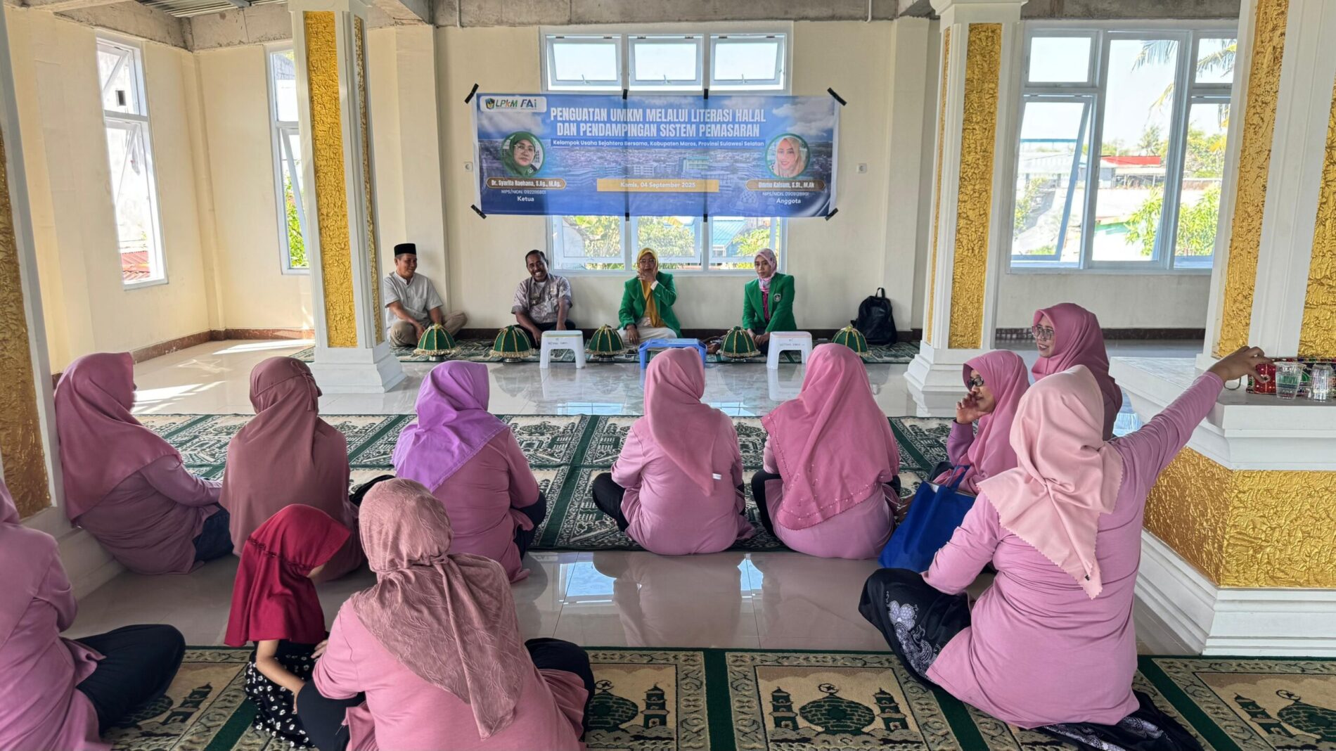 Pemberdayaan UMKM Melalui Loterasi Halal dan Pendampingan Pemasaran Online