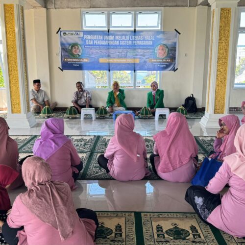 Pemberdayaan UMKM Melalui Loterasi Halal dan Pendampingan Pemasaran Online