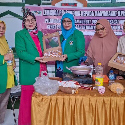Pelatihan Pembuatan Nugget ubi kayu sebagai makanan sehat pada madrasah ibtidaiyah kel. Berua kec. Biringkanaya kota makassar