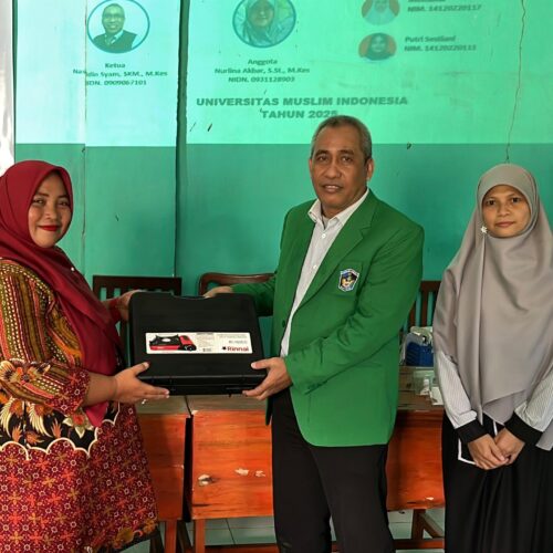 EDUKASI DAN PELATIHAN DETEKSI BAHAN TAMBAHAN PANGAN (PENGAWET, PEMANIS, PEWARNA) BERBAHAYA DALAM MAKANAN DAN MINUMAN KEPADA KELOMPOK PKK DESA BORISALLO