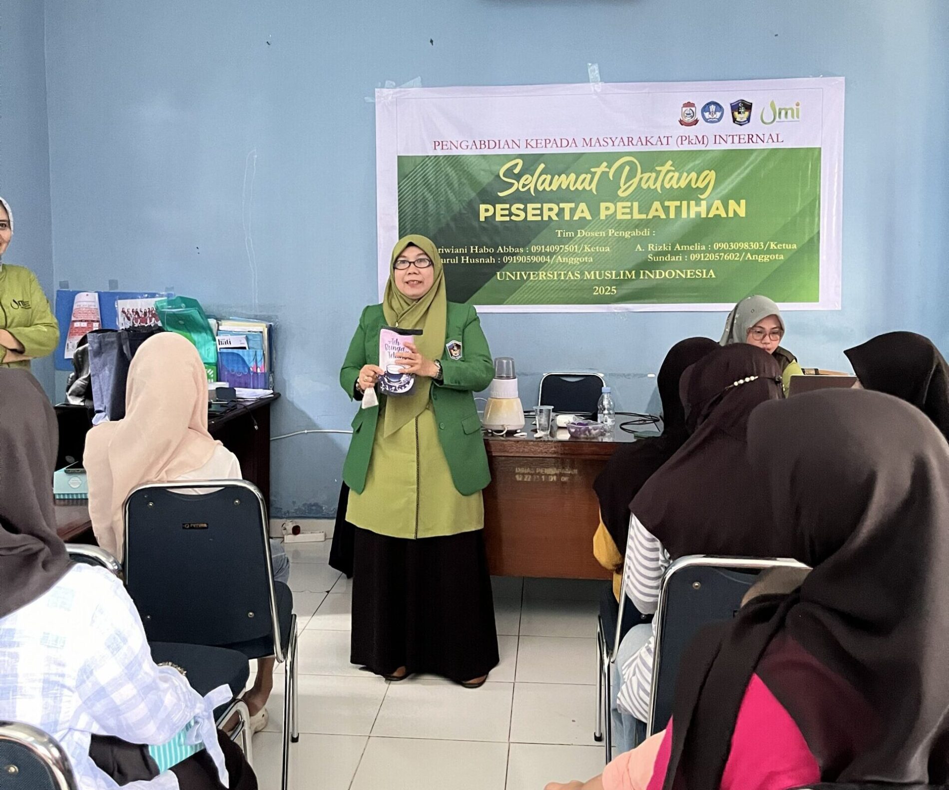 Optimalisasi Pemanfaatan Bunga Telang Melalui Pembuatan Teh Herbal dan Gerakan Senam Jasmani Untuk Mewujudkan Kemandirian Remaja Sehat Dan Produktif