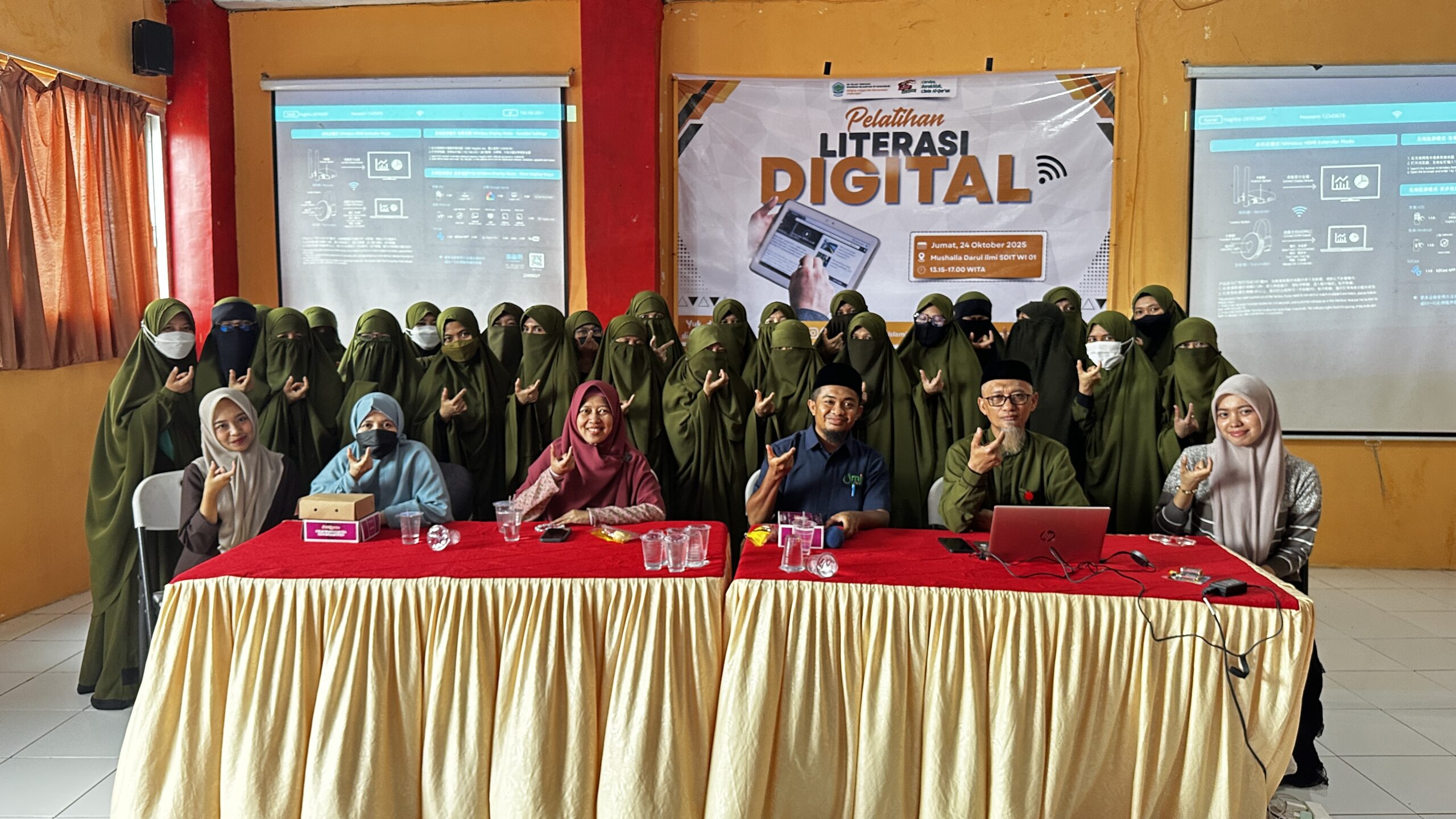 TRANSFORMASI LITERASI ILMIAH BAGI GURU DI SDIT WAHDAH ISLAMIYAH 01 MAKASSAR MELALUI PELATIHAN MENULIS BERBASIS TEKNOLOGI DIGITAL