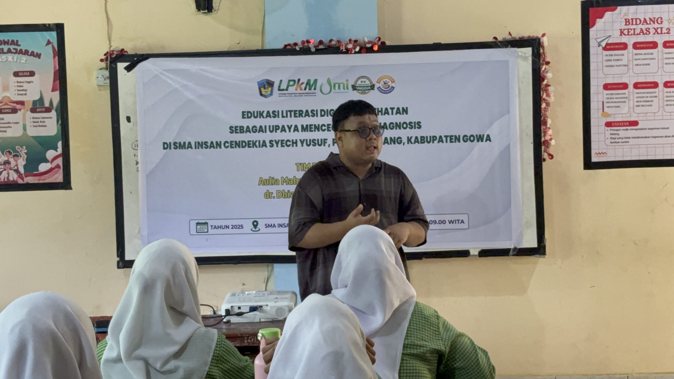 Edukasi Literasi Digital Kesehatan sebagai upaya mencegah self diagnos di SMA Insan Cendekia Syech yusuf, pattalassang, Kabupaten Gowa