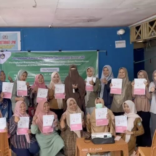 PENINGKATAN KAPASITAS IBU PKK DESA PADANG LAMPE DALAM PEMANFAATAN TEKNOLOGI AI UNTUK MENDUKUNG KEAMANAN PANGAN KELUARGA