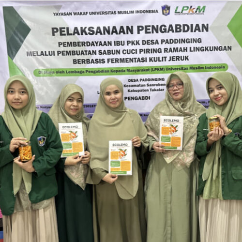 PEMBERDAYAAN IBU PKK DESA PADDINGING MELALUI PEMBUATAN SABUN CUCI PIRING RAMAH LINGKUNGAN BERBASIS FERMENTASI KULIT JERUK