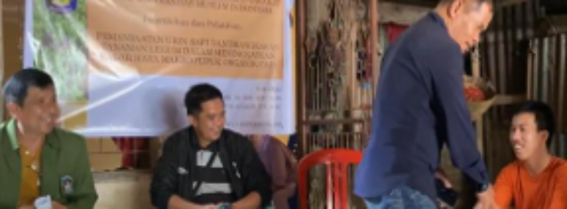 TEKNIK APLIKASI PUPUK ORGANIK CAIR DARI URIN SAPI DANBRANGKASAN TANAMAN LEGUM PADA TANAMAN JAGUNG DI DESACAMPAGAYA KABUPATEN TAKALAR