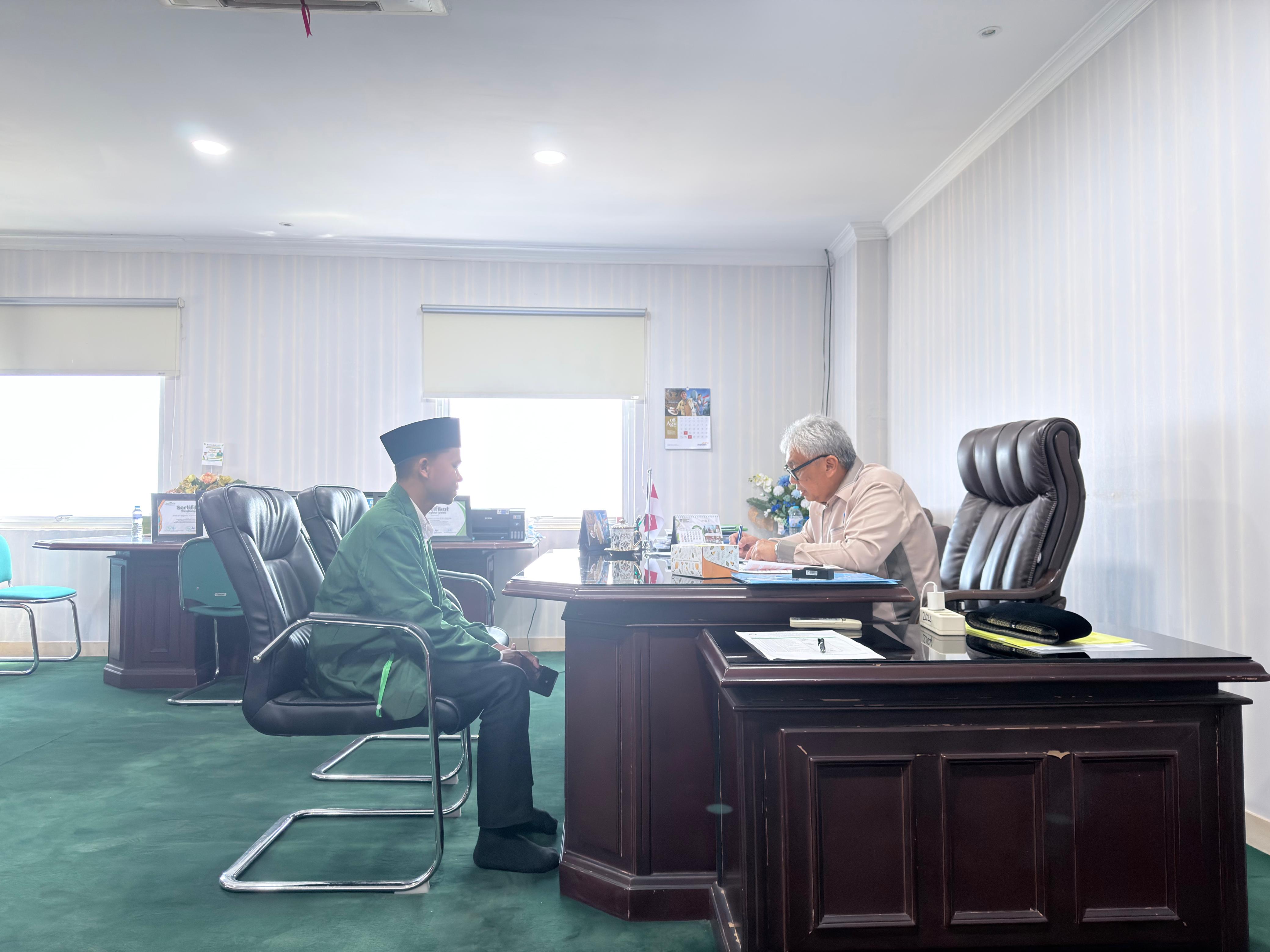 TES WAWANCARA CALON MAHASISWA PENERIMA BEASISWA BINAAN YAYASAN WAKAF UMI